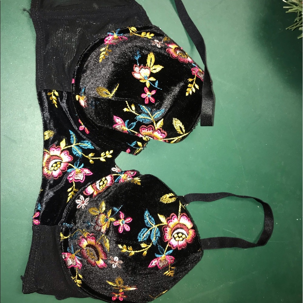 Sexy Velvet Flower Embroidered Bra🥀